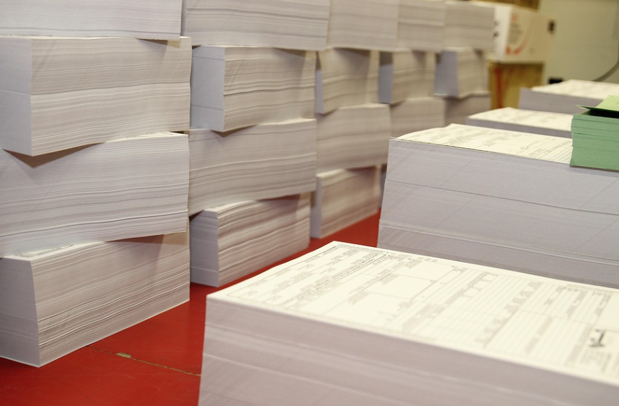 论文AI率检测工具怎么选？避开这几个“深坑”，学姐教你如何稳过校审！